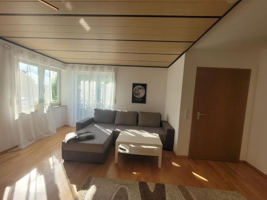 Zwei Zimmer Wohnung ハイデンハイム・アン・デア・ブレンツ エクステリア 写真